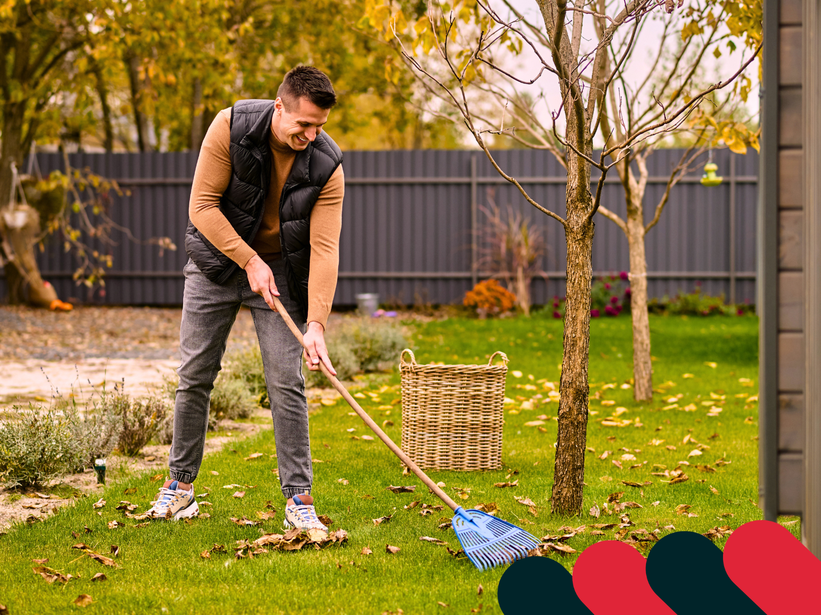 Jesenná záhrada počas upratovacích prác | Kotarbau