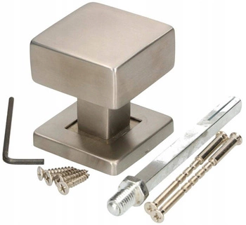 Pevná kľučka na dverách brány z ocele inox