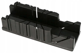 Plastový skosený polygón 1,5" 200 mm