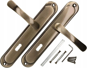 Kľučka dverí dlhá 90 mm s patinou na kľúč