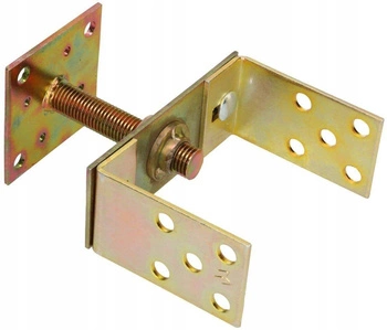 Základňa stĺpa priskrutkovaná u 130-160 mm kotevná pätka