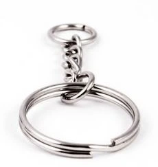 Prívesok na kľúče s retiazkou pre prívesok